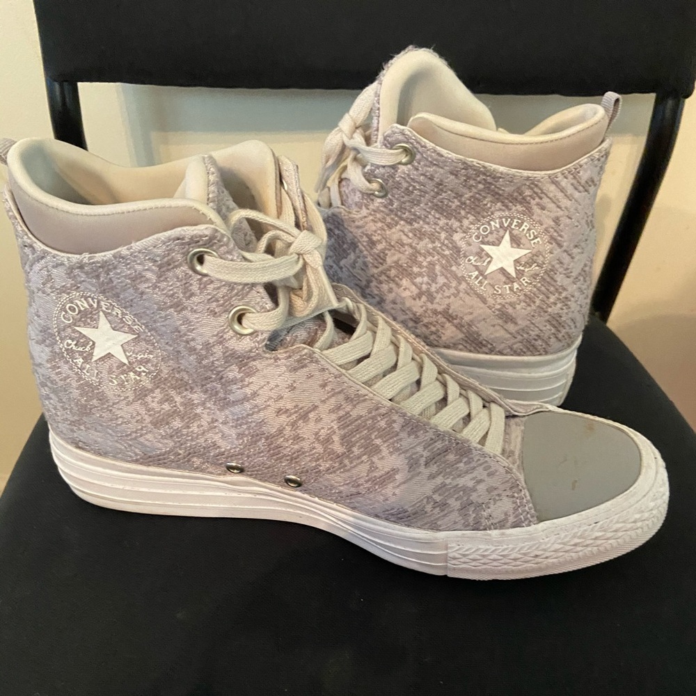 Women’s Gently worn Converse